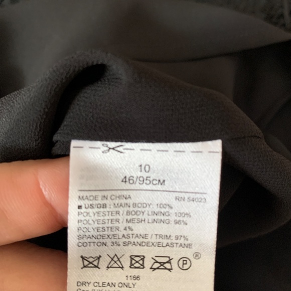 Banana Republuc Lace midi fringed pencil skirt. Worn once - Picture 5 of 5